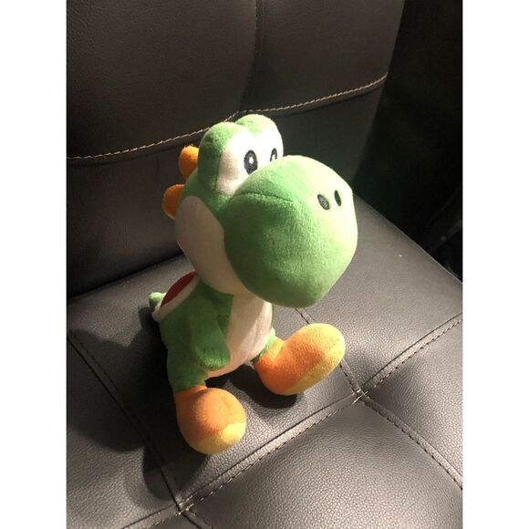 Super Mario Bros Yoshi Plushie Mario 5" - Picture 6 of 9